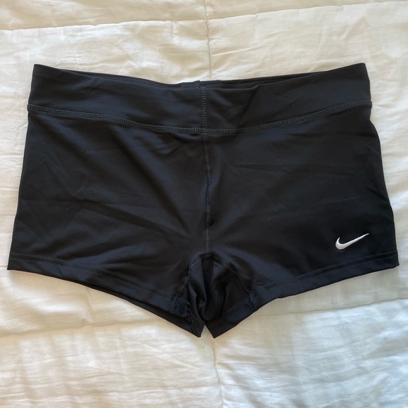 Nike Pants - NWT Black Nike spandex, Women’s size medium. New with tag